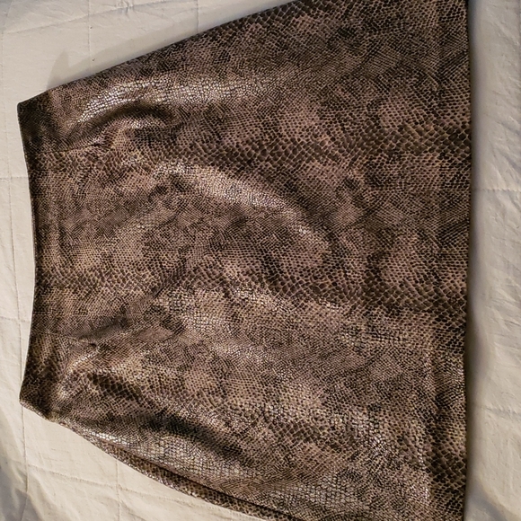 Snakeskin print skirt size 12 - Picture 1 of 4